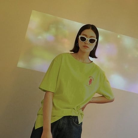 『LOUPS BLANCS』 ホットスタッフボートネック Tシャツ (Neon)
