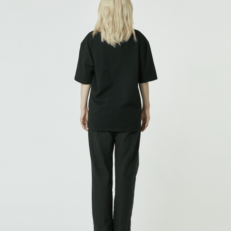 『CORUNU』  スクエアスターショートスリーブ Tシャツ (Black)
