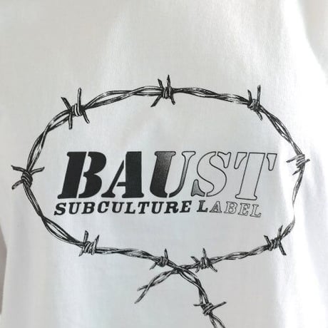 『BAUST』  ラベルモチーフスカルショートスリーブ Tシャツ (White)