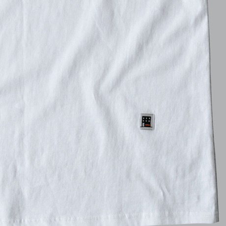 『FREAKISH BUILDING』 ランドリーデュードショートスリーブ Tシャツ (White)