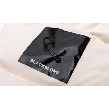 『BLACKBLOND』 　パッチショートダックダウンジャケット (Ivory)