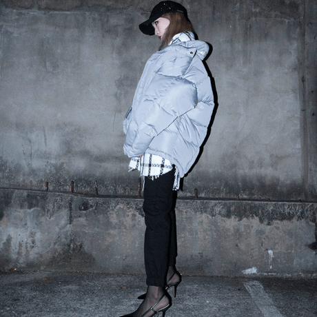 Blackblond Reflective Logo Oversize Short Padding (Gray)