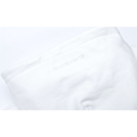 『BLACKBLOND』 　カバードロゴパーカー (White)