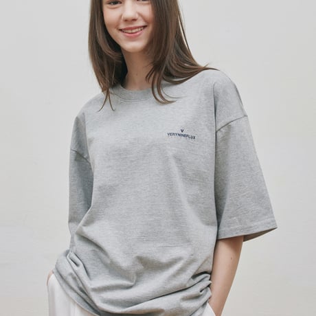 『Verynineflux』 ビハインド Tシャツ (Gray)