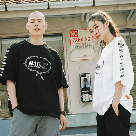 『BAUST』  ラベルモチーフスカルショートスリーブ Tシャツ (Black)