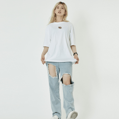 『CORUNU』  スクエアスターショートスリーブ Tシャツ (White)