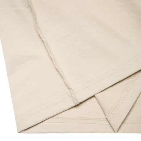 『Verynineflux』 パッチリバース Tシャツ (Beige)