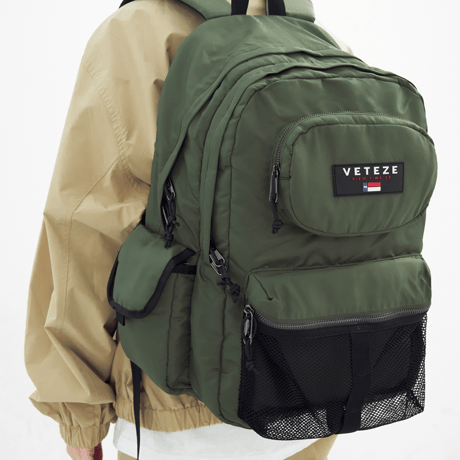 『VETEZE』 　レトロ MA-1 リュック (Khaki)