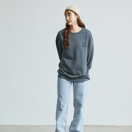 『CORUNU』  3シグネチャーロゴスウェット (Charcoal)