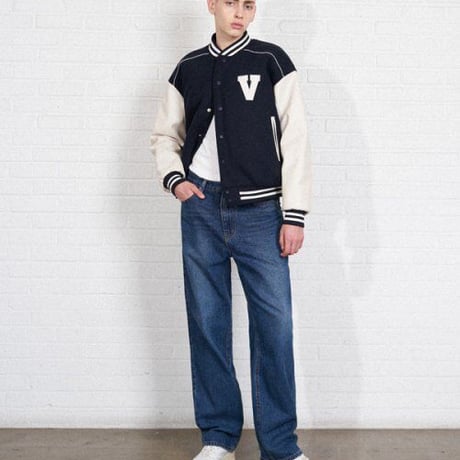 『VETEZE』 　V ロゴライニングバーシティジャケット  (Navy)