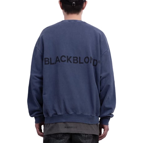 『BLACKBLOND』　ラフスマイルロゴカスタムピグメントスウェットシャツ (Deep Blue)