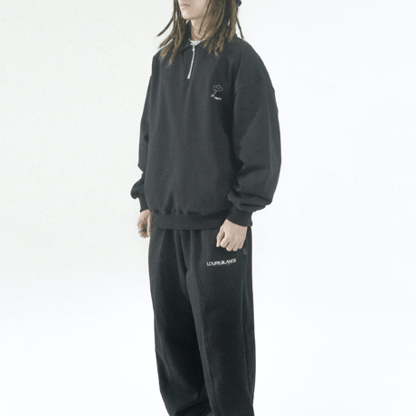 『LOUPS BLANCS』  インザルームカラージップアップスウェット  (Black)