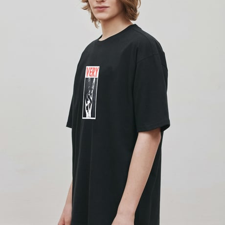 『Verynineflux』  ビクトリーTシャツ (Black)