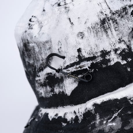 『BLACKBLOND』   Smoke Painted Custom Denim Bucket Hat (White)