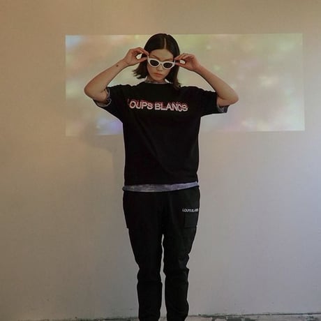 『LOUPS BLANCS』  ダブルロゴグラフィック半袖 Tシャツ (Black)