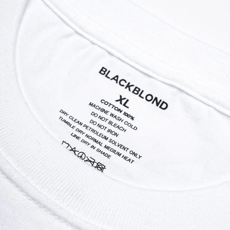 『BLACKBLOND』　rascal t-shirt (White)