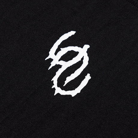 『CORUNU』  ブロークンロゴショートスリーブ Tシャツ (Black)