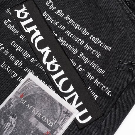 『BLACKBLOND』  Chaos Patch Fold Up Denim Shorts (Black)