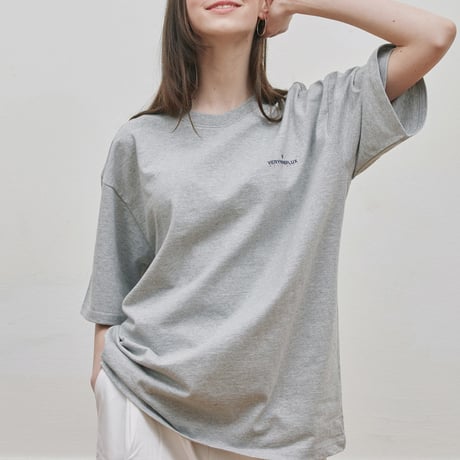『Verynineflux』 ビハインド Tシャツ (Gray)