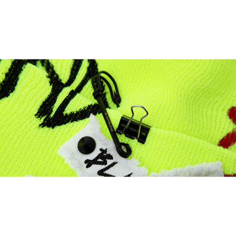 『BLACKBLOND』    グラフィティーロゴパッチニット帽 (Neon)