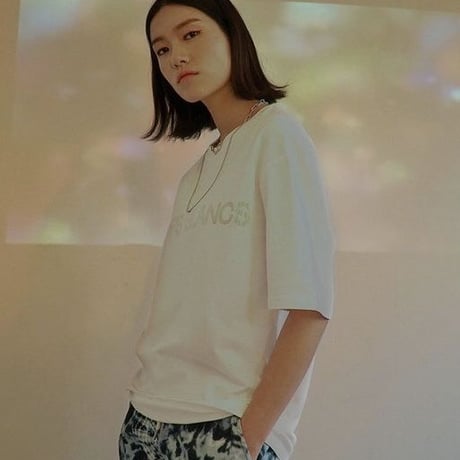 『LOUPS BLANCS』 ホログラムロゴ Tシャツ (White)