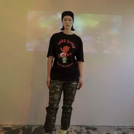 『LOUPS BLANCS』 ホットスタッフスケボーショートスリーブ Tシャツ (Black)