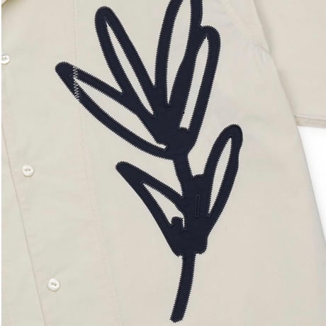 『MURRA AER 』  magnolia needlework half shirts (Ivory)