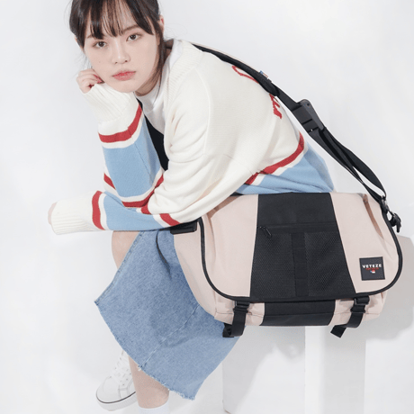 『VETEZE』 　ニュートロクロスバッグ (Beige)