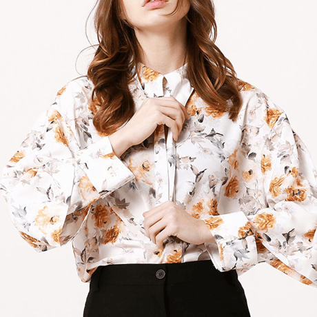 『Wunder Geist』Print Cape Sleeve Buckle Blouse