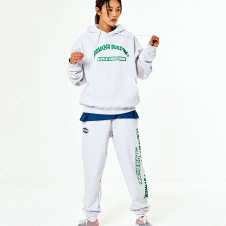 『FREAKISH BUILDING』 LAEC SWEATPANTS (Light Melange)