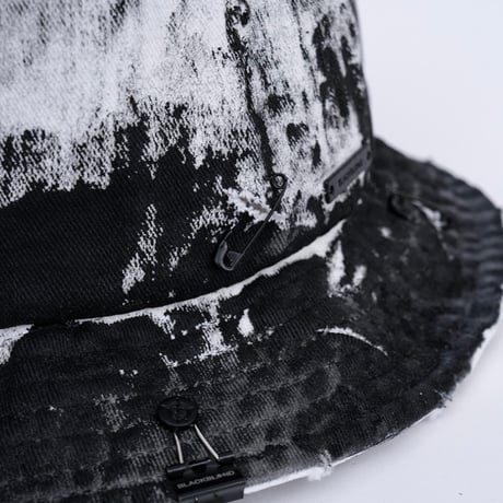 『BLACKBLOND』   Smoke Painted Custom Denim Bucket Hat (White)