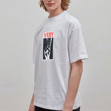 『Verynineflux』  ビクトリーTシャツ (White)
