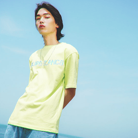 『LOUPS BLANCS』 ホログラムロゴ Tシャツ (Neon)