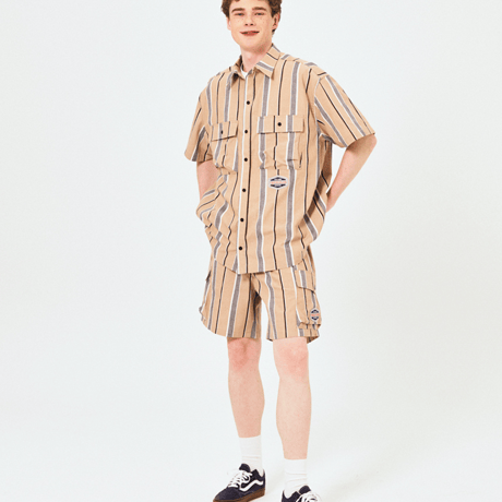 『FREAKISH BUILDING』 スリーピー ヘッドショートスリーブシャツ (Beige)
