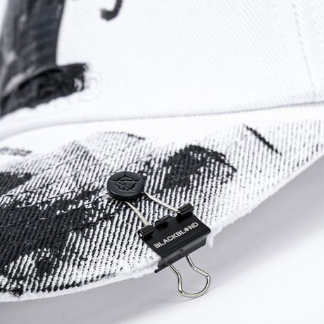 『BLACKBLOND』  no sympathy graffiti logo cap  (White)