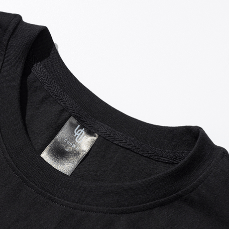 『CORUNU』  ブロークンロゴショートスリーブ Tシャツ (Black)