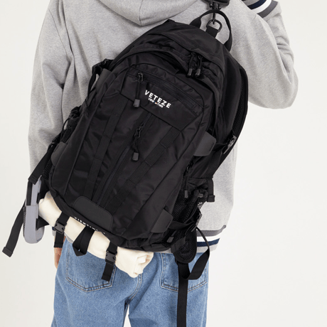 『VETEZE』 　マルチクロスリュック (Black)