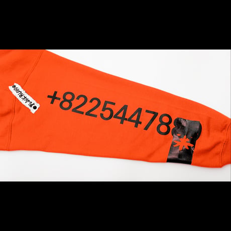 『BLACKBLOND』 グラフィティーナンバーパーカー (Orange)