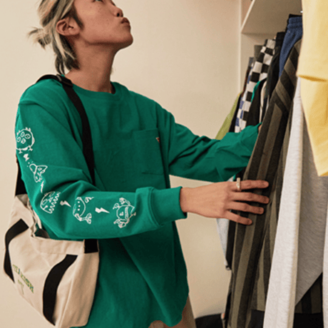 『FREAKISH BUILDING』 エイリアンフレンドポケットロングスリーブ Tシャツ (Green)