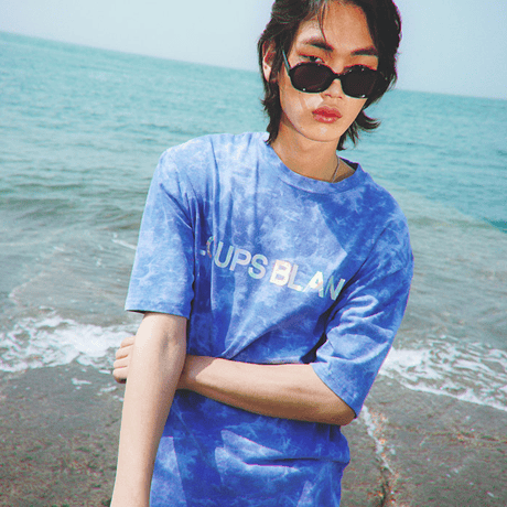 『LOUPS BLANCS』 ホログラムロゴ Tシャツ (Tiedie)
