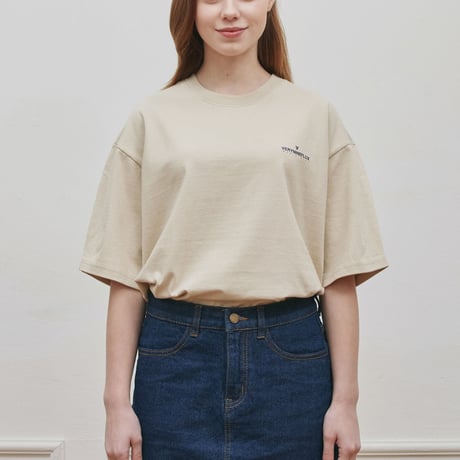 『Verynineflux』 ビハインド Tシャツ (Beige)