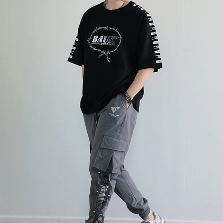 『BAUST』  ラベルモチーフスカルショートスリーブ Tシャツ (Black)
