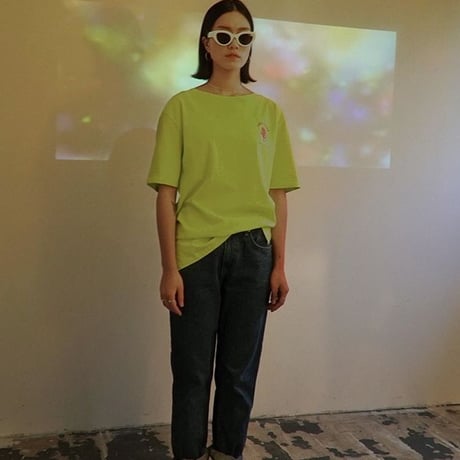 『LOUPS BLANCS』 ホットスタッフボートネック Tシャツ (Neon)