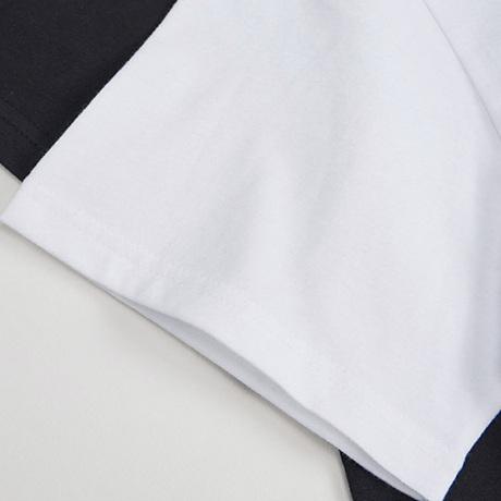 『LOUPS BLANCS』  Little Hot Stuff Ver.1 Oversize Half T-shirt  (White, Black)