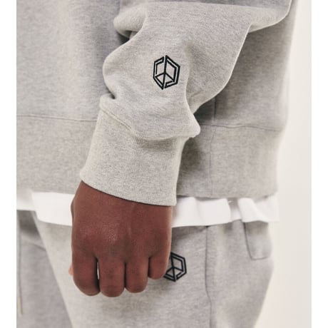 『PEACE OF ALL DAY』 　シンボルスウェットシャツ (Grey)