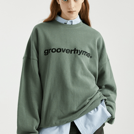 『GROOVE RHYME』 ベーシックロゴビッグオーバースウェットシャツ (Dark Khaki)