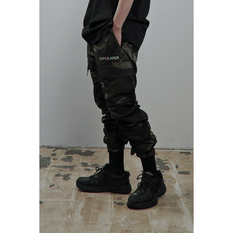 『LOUPS BLANCS』  ホログラムロゴカーゴパンツ  (Camo)