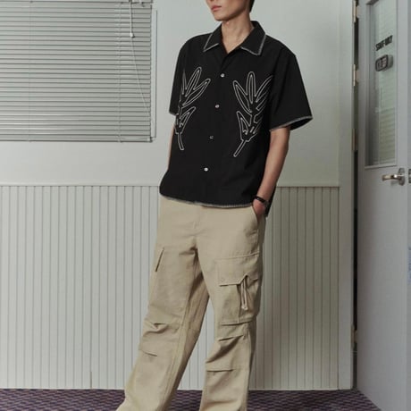 『MURRA AER 』  magnolia needlework half shirts (Black)