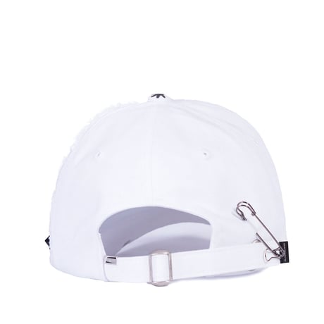 『BLACKBLOND』  Crazy Angeless Cap (White)