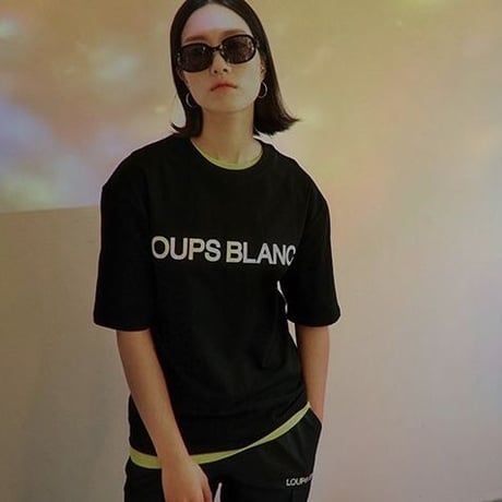 『LOUPS BLANCS』 ホログラムロゴ Tシャツ (Black)